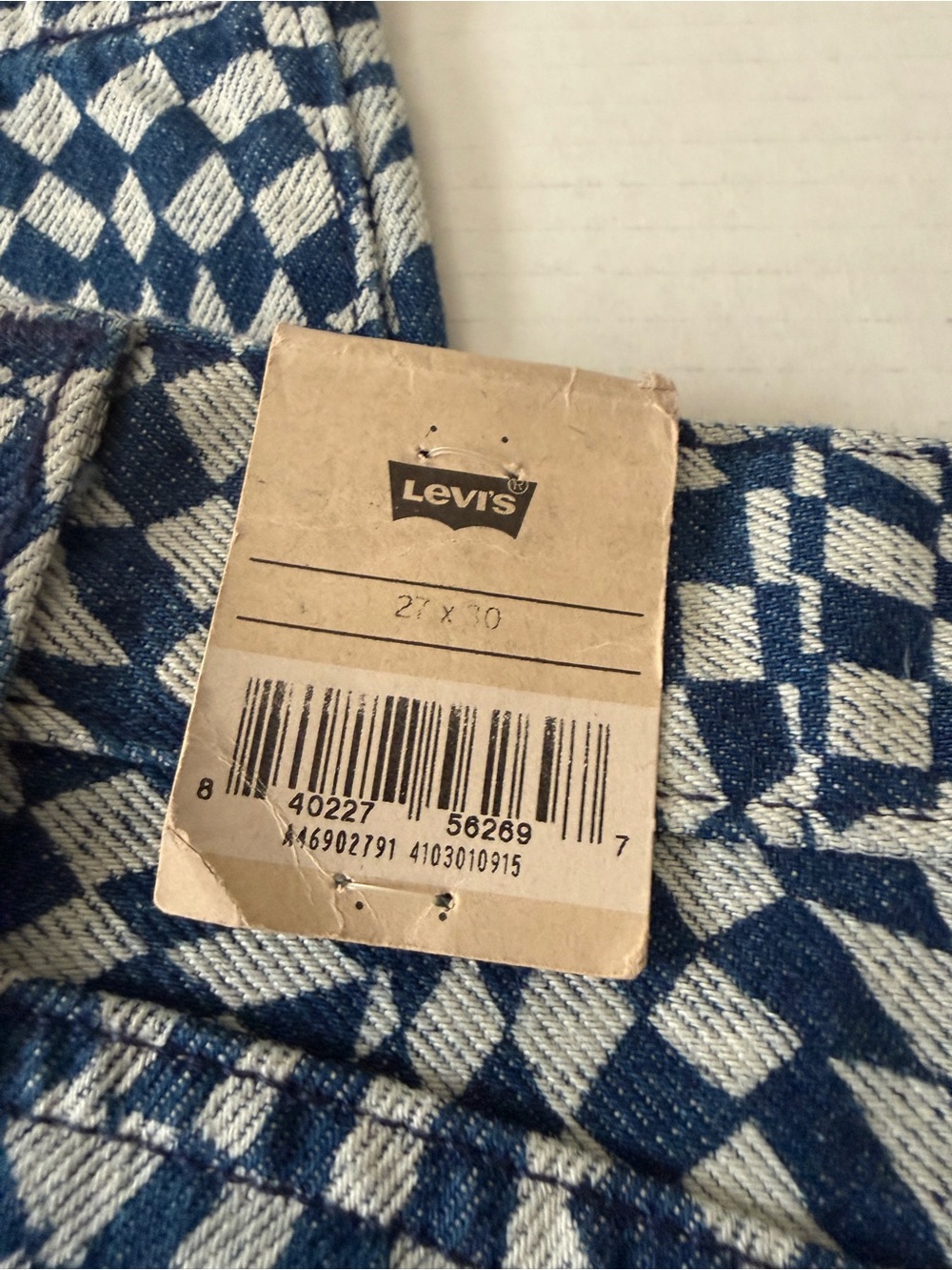 Levi's Blue / White Jeans Wavy 3D Checkered Print Women's Sz 27 X 30 See Measure - Picture 4 of 13